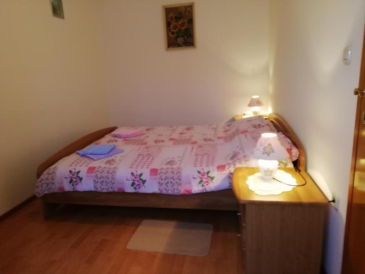 Apartmani Vesna Buje Ngoại thất bức ảnh