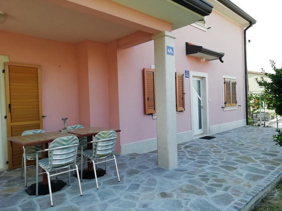 Apartmani Vesna Buje Ngoại thất bức ảnh